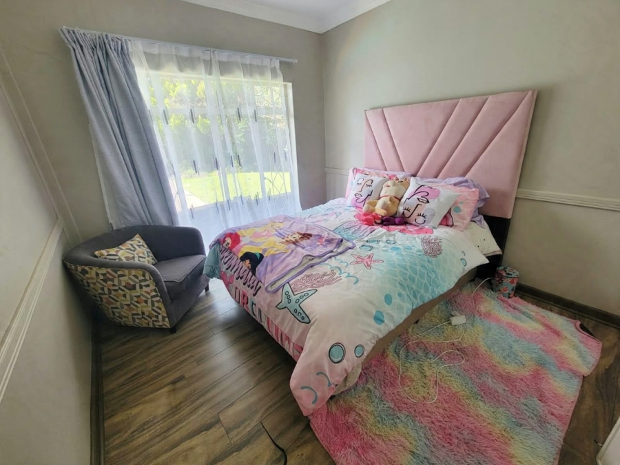 5 Bedroom Property for Sale in Suidrand Free State